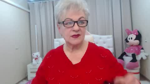 kaylesmoll online show from February 2026 08:07:02 PM