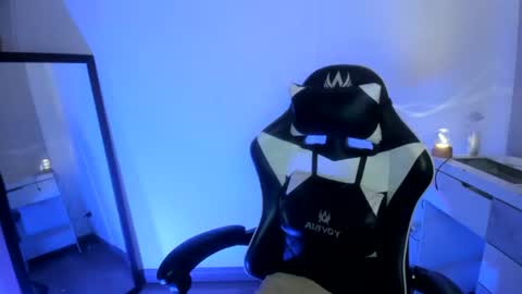 kaylie online show from July 2026 03:23:01 AM