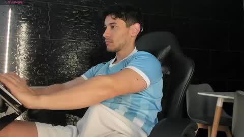 Kayn online show from April 2026 05:30:01 PM