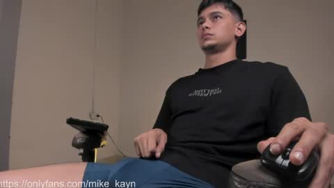 Mike online show from April 2026 01:43:02 AM