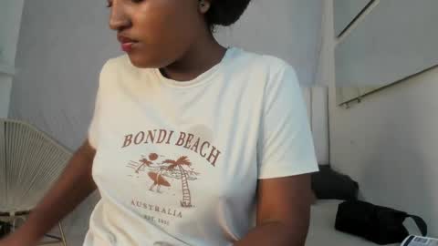 Kayna online show from May 2026 07:00:02 PM