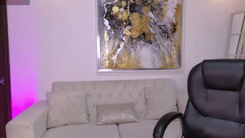Kay online show from May 2026 04:07:01 AM