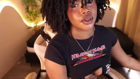 Snapshot of kehlannis_ chatting on October 2025 08:49:01 PM Kehlannis online show from October 2025 08:49:01 PM