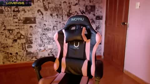 Snapshot of keikim_ chatting on February 2025 09:52:01 PM Kimk online show from February 2025 09:52:01 PM