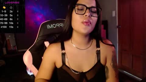 Snapshot of keikim_ chatting on December 2025 07:10:01 PM Kimk online show from December 2025 07:10:01 PM