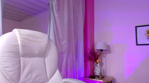 Snapshot of keiko_amane chatting on May 2026 03:26:01 AM online show from May 2026 03:26:01 AM
