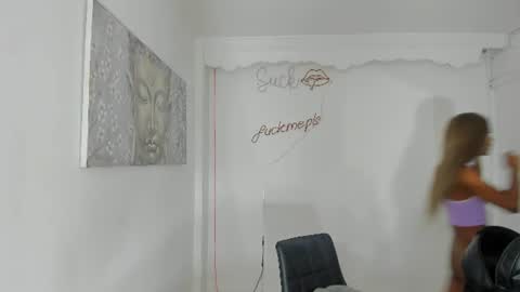 Keila  online show from June 2026 09:38:01 PM