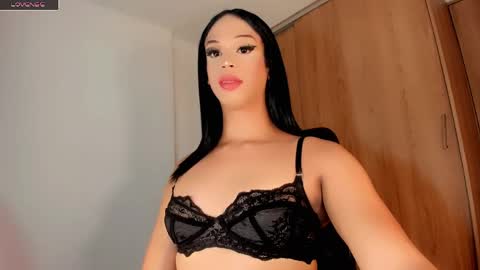 Snapshot of keily_london chatting on May 2026 01:33:01 AM keily_london online show from May 2026 01:33:01 AM