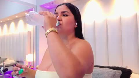 Keily Ross online show from June 2026 07:48:01 PM