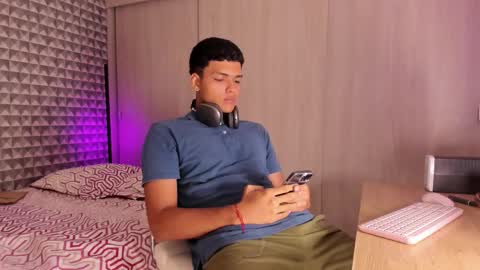 KEINNER online show from March 2026 01:13:01 AM