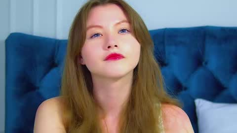 Keira online show from September 2025 08:21:01 PM