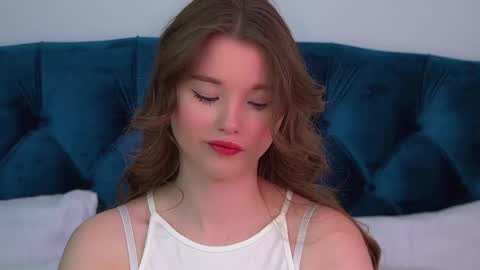 Snapshot of keiraace chatting on May 2026 06:08:01 AM Keira online show from May 2026 06:08:01 AM
