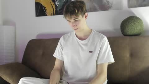 Mark online show from October 2025 03:35:02 PM