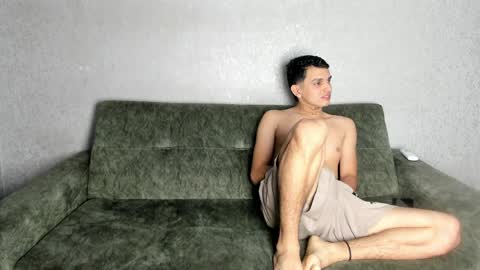 VALENTINA-18  NIKOLAI-19 -SEBAS-19 online show from March 2026 03:06:02 AM