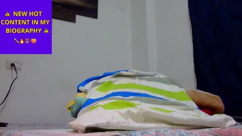 Snapshot of keivid_2303 chatting on January 2025 07:43:01 AM david online show from January 2025 07:43:01 AM