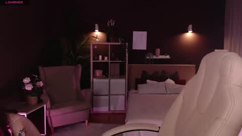 Snapshot of keke_pallmer chatting on September 2025 07:36:01 AM Rina online show from September 2025 07:36:01 AM