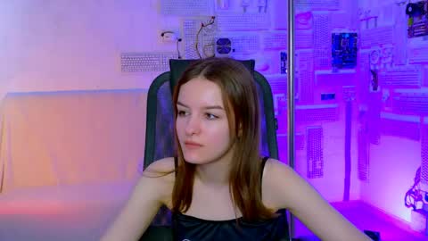 kelliebanshe online show from June 2026 04:24:01 AM