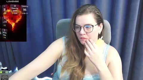 kellielowie online show from March 2025 08:13:02 AM