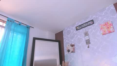 kelly__thomson online show from September 2025 07:36:01 PM