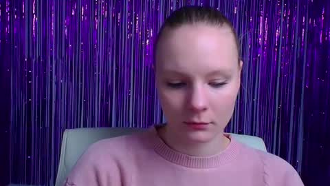 Kelly online show from September 2025 05:23:01 AM