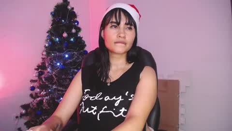 Snapshot of kelly_richardson1 chatting on December 2024 02:23:01 AM elena online show from December 2024 02:23:01 AM