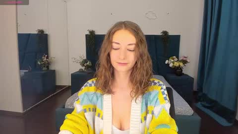 Kelly XO online show from December 2024 10:27:02 AM