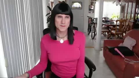 Snapshot of kellyannelynn chatting on November 2025 05:38:01 PM kellyanne Lynn but please call me fucktoy online show from November 2025 05:38:01 PM