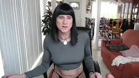 Snapshot of kellyannelynn chatting on February 2026 05:24:01 PM kellyanne Lynn but please call me fucktoy online show from February 2026 05:24:01 PM