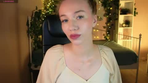 Snapshot of kellybair chatting on April 2026 05:38:02 AM Kelly online show from April 2026 05:38:02 AM