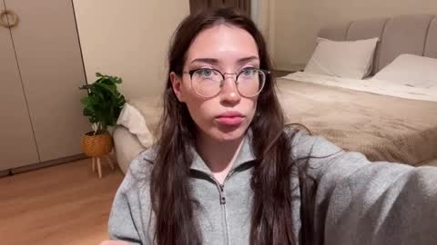 Kelly online show from September 2025 08:30:01 AM