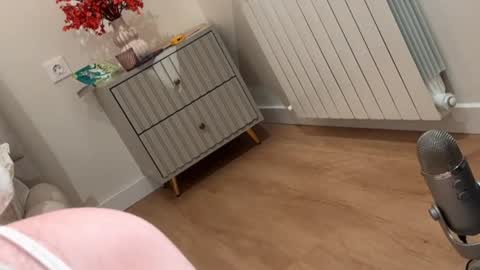 Kelly online show from October 2025 09:18:02 AM