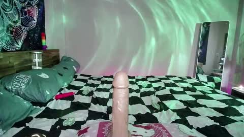 Kelly online show from December 2024 05:15:01 AM