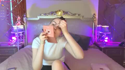 Snapshot of kellycartie chatting on October 2025 12:03:02 PM Im Kelly online show from October 2025 12:03:02 PM