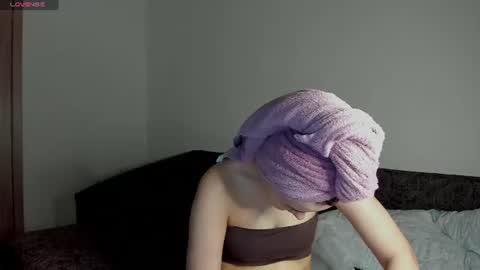 Snapshot of kellycartie chatting on June 2026 08:25:02 PM Im Kelly online show from June 2026 08:25:02 PM
