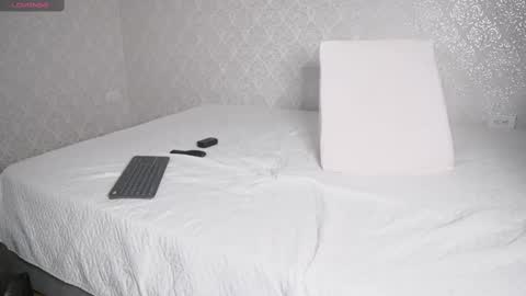 Snapshot of kellyfernandes chatting on September 2025 01:21:01 AM vanessa online show from September 2025 01:21:01 AM