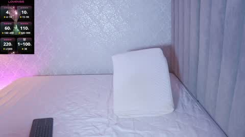 Snapshot of kellyfernandes chatting on November 2025 08:53:02 PM vanessa online show from November 2025 08:53:02 PM