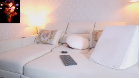 Snapshot of kellyfernandes chatting on March 2026 06:03:01 PM vanessa online show from March 2026 06:03:01 PM