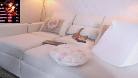 Snapshot of kellyfernandes chatting on March 2026 05:19:01 PM vanessa online show from March 2026 05:19:01 PM