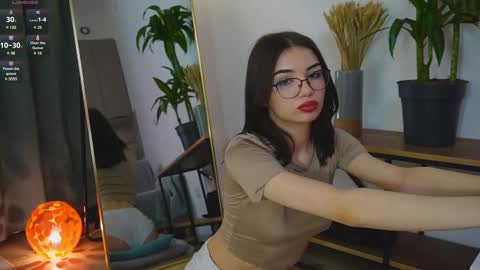 Kelly online show from March 2025 09:05:02 PM