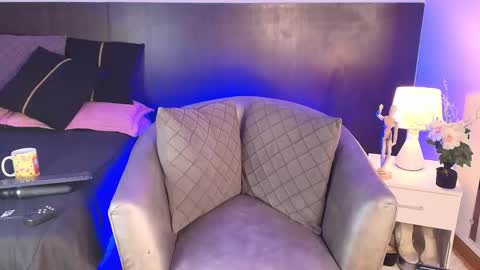 Kelly  online show from March 2026 03:17:01 PM