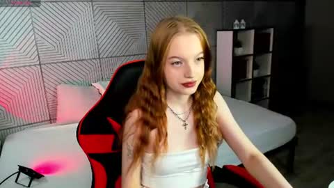 kellymeoww online show from July 2026 07:04:02 AM
