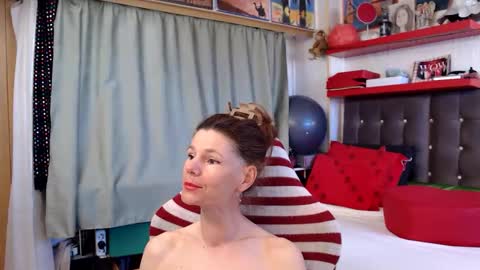 kelly online show from April 2026 08:45:01 AM
