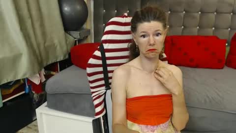 kelly online show from June 2026 01:06:01 AM