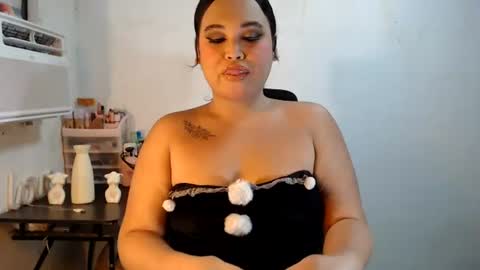 KELLY MCDOLEN online show from July 2026 07:16:01 PM