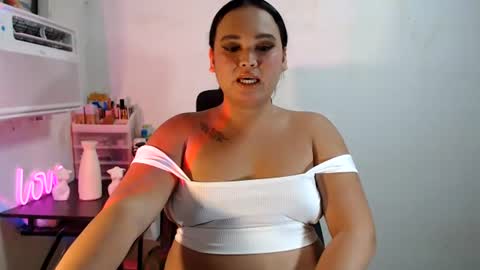 KELLY MCDOLEN online show from July 2026 12:59:01 PM