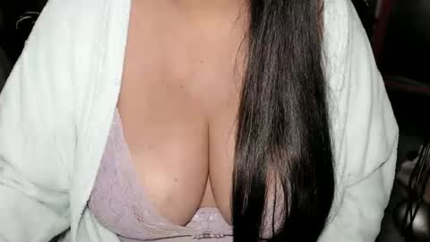 Snapshot of kellyshowpv chatting on September 2025 03:33:02 AM Kellyshow online show from September 2025 03:33:02 AM