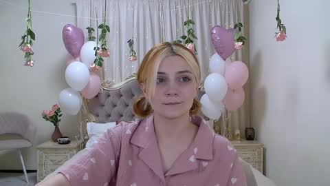 Kelly Stoneys online show from February 2025 09:42:01 PM