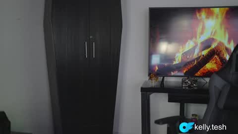 Snapshot of kellytesh chatting on November 2025 05:24:01 PM Kelly online show from November 2025 05:24:01 PM