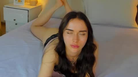 Kelly online show from June 2026 05:49:01 AM