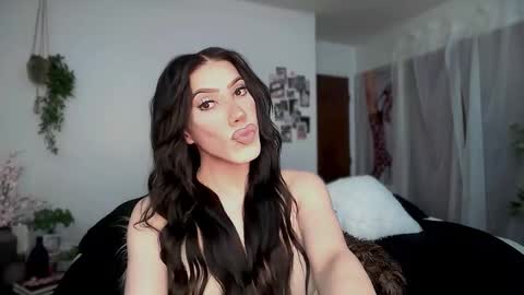 Kelsi  online show from March 2026 12:28:01 AM